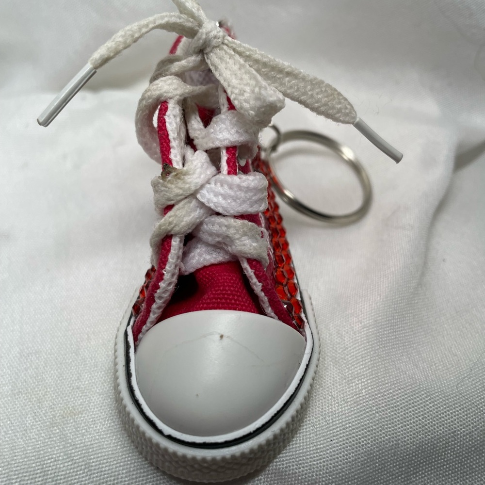 Red Sneaker Keychain - Picture 3 of 7
